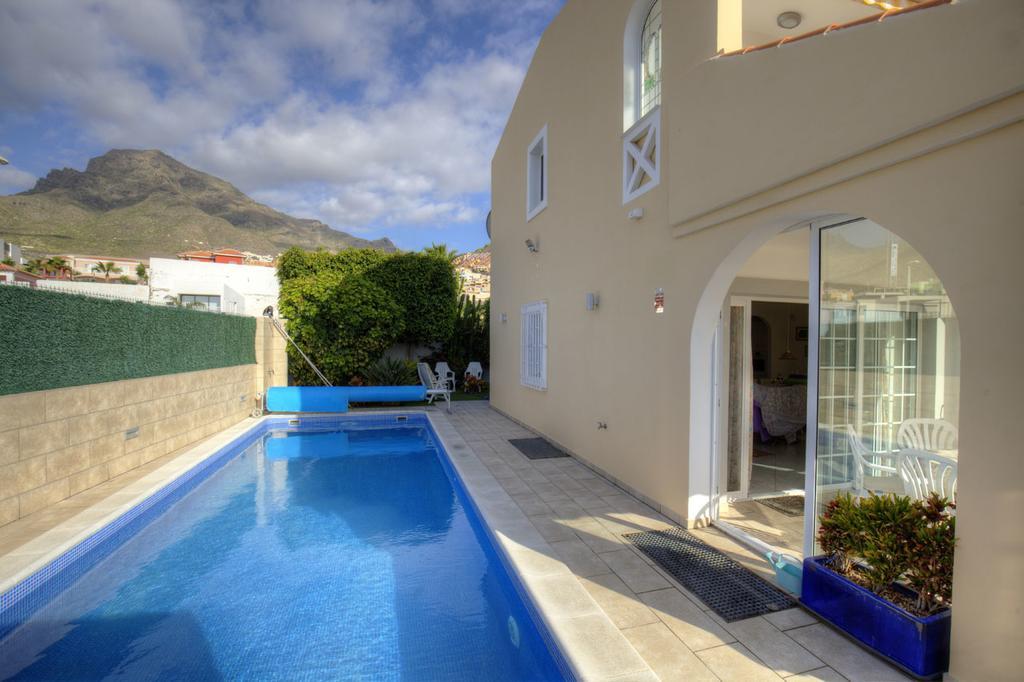 Villa Parque Del Conde, Ocean View Адехе Стая снимка